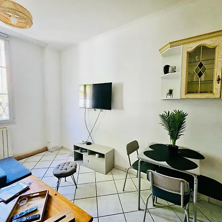 Basilique Metro 13 Apartment Saint-Denis  Exterior photo